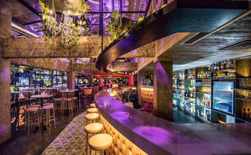 Moon Lounge Bar