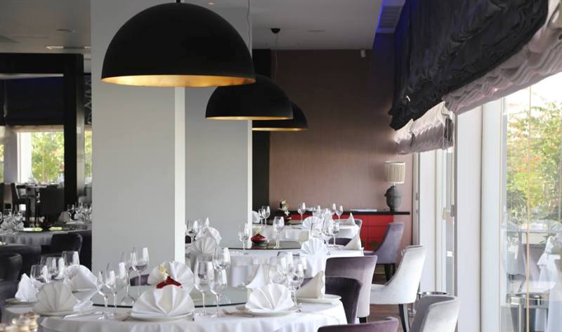 MONTPARNASSE - Sundays Lunch Buffet